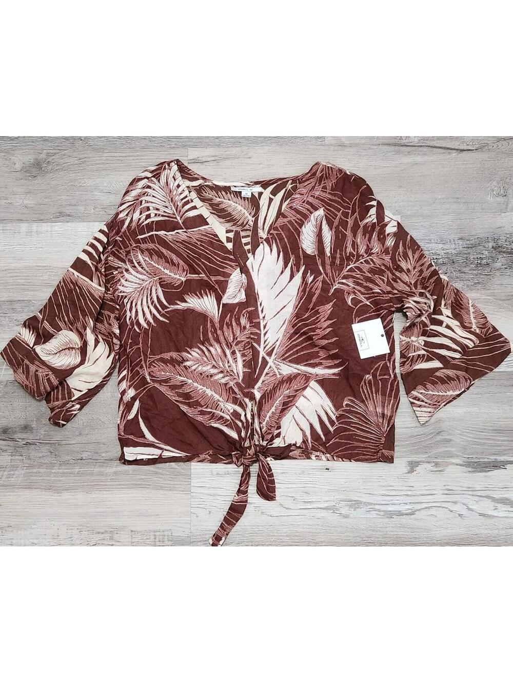 O'neill Top Womens Medium NWT $49. Brown 3/4 Sleeve Tie Front Blouse Summer